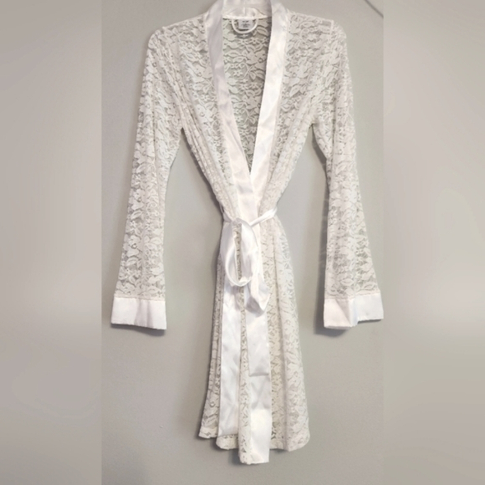 Apt. 9 Lace Kimono